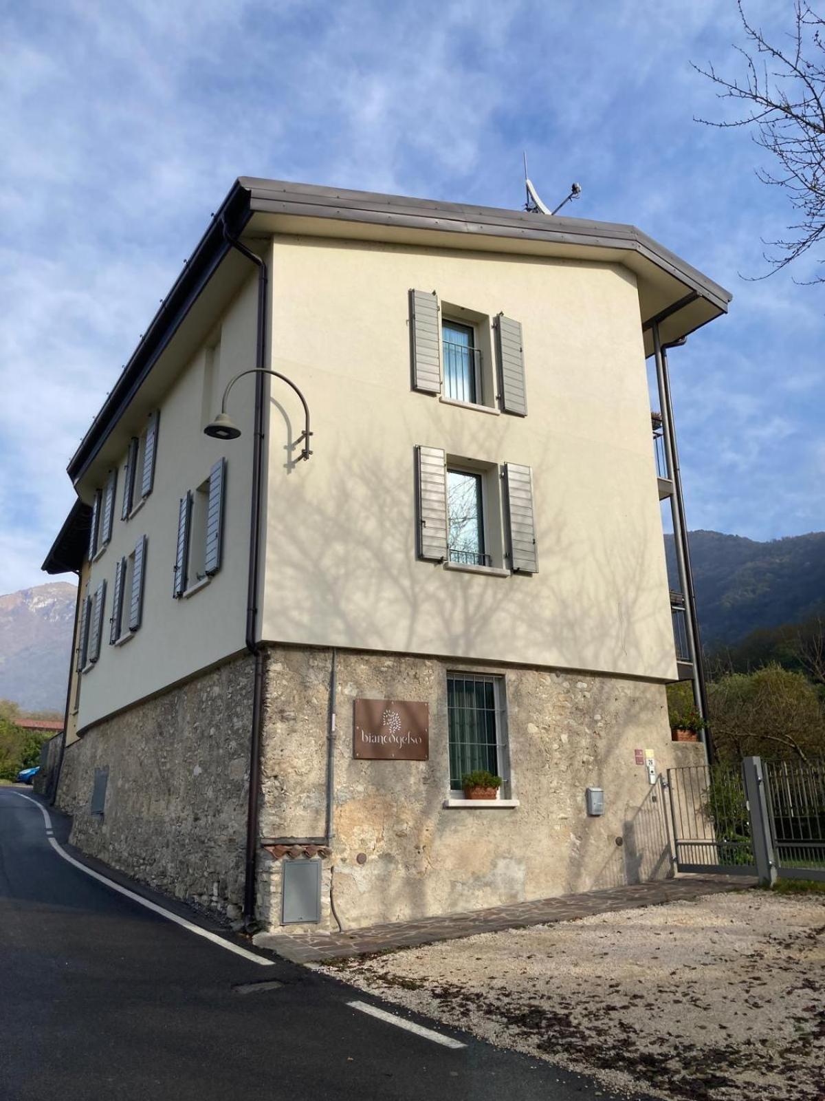 Biancogelso B&B Vegan Gardone Riviera Exterior foto